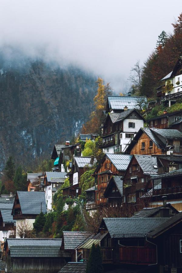 Haus Am Hof - 15Th Century House At The Lake, Near The Marketplace, With A Balcony Hallstatt Exterior foto